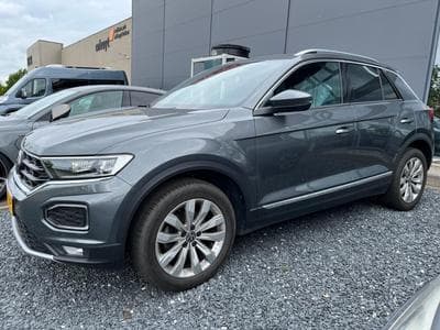 VW T-Roc 1.5 TSI 150 DSG STYLE,VIRTUAL, KAMERA,NAVI, CARPLAY, LED, CU (2021) - Foto 1