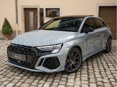 Audi RS3 Sportback Performance Edition 1 OF 300 (2023) - Foto 1