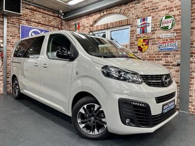 Opel ZAFIRA ZAFIRA LIFE 2.0 D 177cv Auto M-EDITION (8PLACES) (2022) - Photo 1