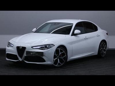 Alfa-Romeo Giulia 2.2 JTD 160 Auto (2022) - Foto 1