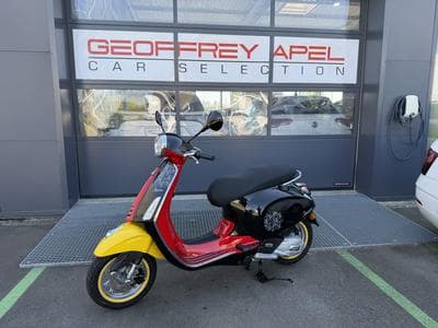 Vespa Primavera Mickey Mouse (2026) - Photo 1