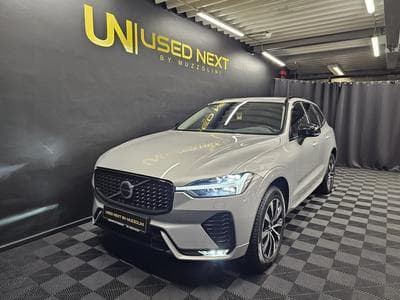 Volvo XC60 MOMENTUM 197 CV (2023) - Photo 1