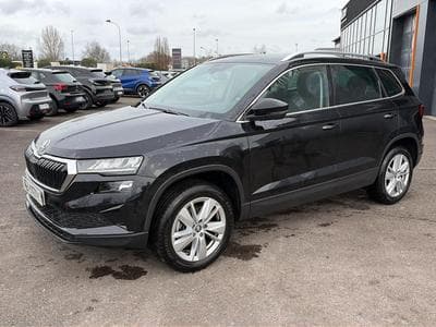 Skoda KAROQ 1.5 TSI 150 SELECTION DSG7 (2025) - Foto 1