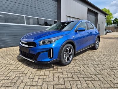 Kia Xceed Standard (2026) - Photo 1