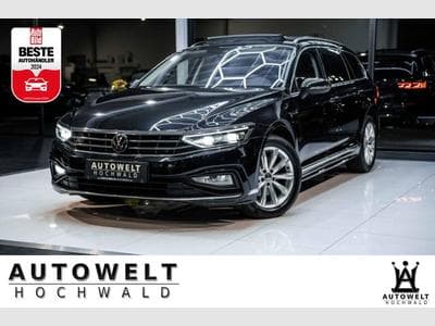 VW Passat Passat Variant 2.0 TDI DSG R-Line NAVI AHK PANO (2023) - Foto 1