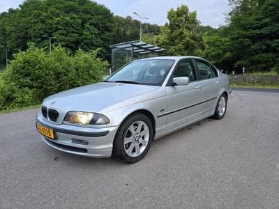 BMW 323 i  Automatic (1999) - Foto 1