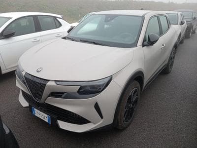 Alfa-Romeo Junior 54 kWh *1 phase charging (2025) - Foto 1