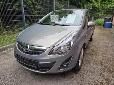 Opel Corsa COSMO 1.4 ESSENCE 101CV (2014) - Photo 1