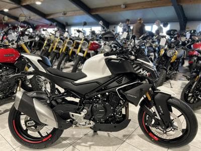 CF Moto 450 NK (2026) - Photo 1