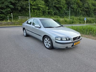 Volvo S60 2.4T AWD Aut. (2002) - Photo 1