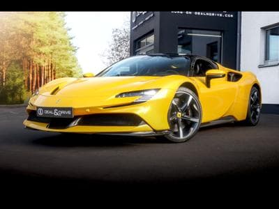 Ferrari SF90 STRADALE GIALLO 3 STRATO CARBON BLEU (2022) - Photo 1
