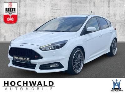 Ford Focus Focus ST 2.0 NAVI Bi-Xenon Recaro Tempomat 19 Z (2017) - Photo 1