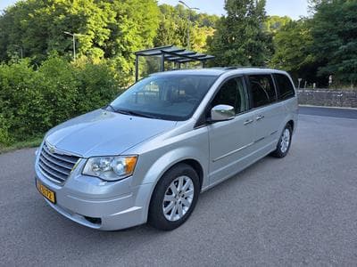 Chrysler Grand Voyager 2.8 CRD Limited Aut. 7 places (2010) - Photo 1