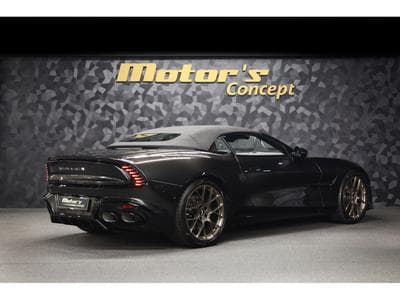 Aston-Martin Vanquish Volante V12 Twin Turbo - Minotaur Green (2026) - Foto 1