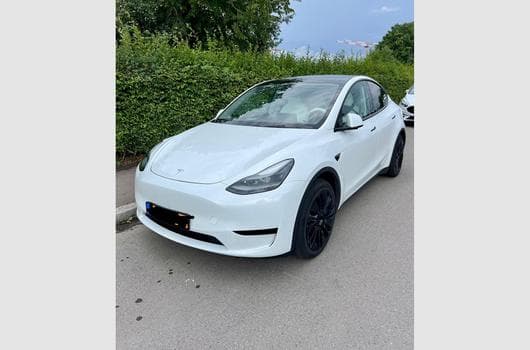 Tesla Model Y Propulsion (2024) - Photo 3