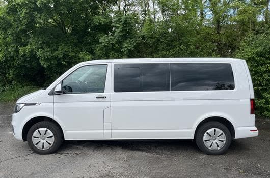 VW Transporter 2.0 TDI 9 places (2023) - Foto 2