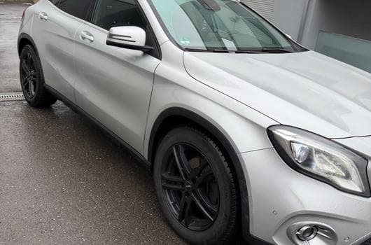 Mercedes GLA 200