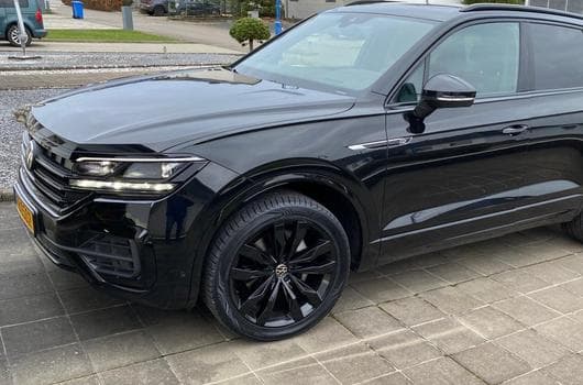 VW Touareg V6, R-Line (2023) - Photo 6