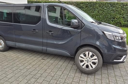 Renault Trafic Passenger (2022) - Photo 5