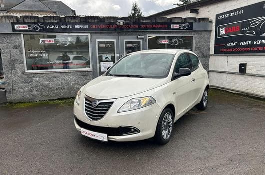 Lancia Ypsilon 1.3 JTD 95CV 5 PORTES 1 MAIN 74.000KM (2011) - Foto 1