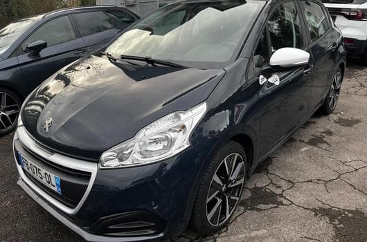 Peugeot 208 1.2 essence LIKE (2019) - Photo 2