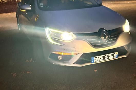 Renault Megane Intense 1.5 DCI (2017) - Foto 5