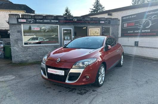 Renault Megane COUPE 2.0 ESSENCE 140CV AUTOMATIQUE (2010) - Photo 2
