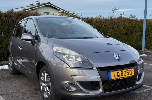 Renault Scenic (2011) - Photo 8