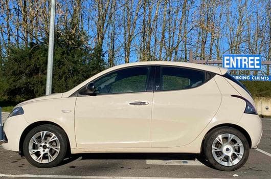 Lancia Ypsilon (2015) - Photo 1