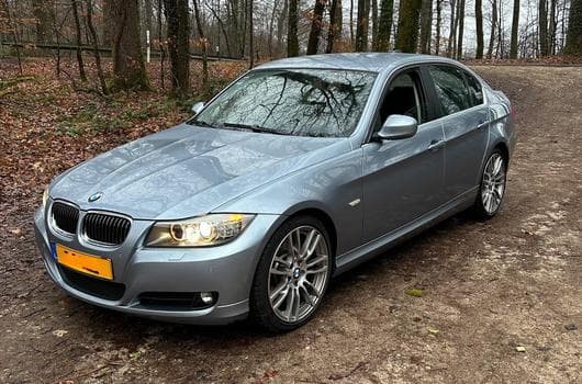 BMW 330 Série 3 330i xDrive LCI (2009) - Photo 3
