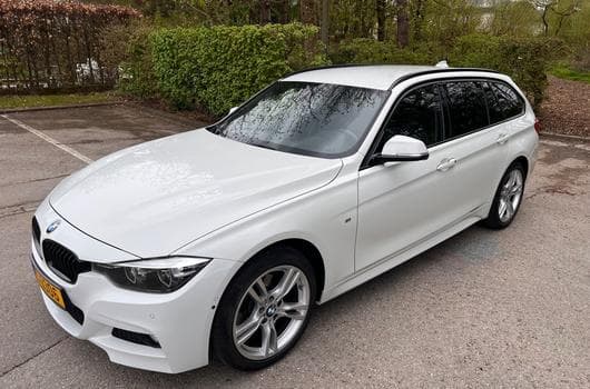 BMW 320 BMW 320d xDrive Touring M (2019) - Foto 8