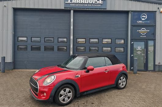 Mini Cooper 1.5 essence (2017) - Photo 2