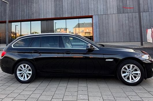 BMW 520 520d Automatique pack  Premium (2012) - Photo 4