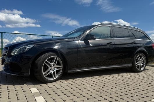 Mercedes E 250 AMG Line 4Matic (2015) - Photo 2