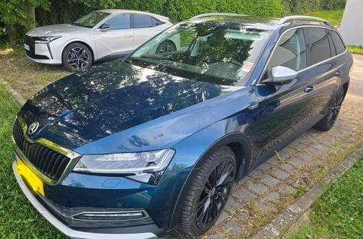 Skoda Superb Scout 2.0 TDI 4x4 (2020) - Photo 3