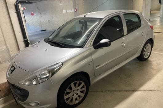 Peugeot 206+ (2011) - Photo 11