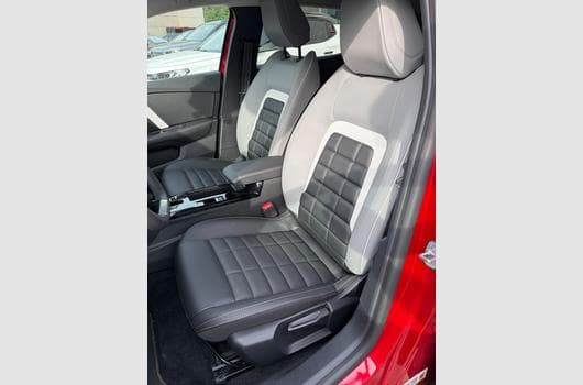 Citroën C4 1.2 HYBRIDE 145 E DC 6 MAX (2025) - Photo 1