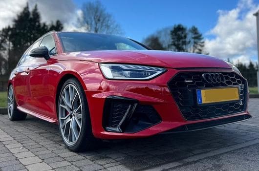 Audi A4 S-line (2021) - Photo 1