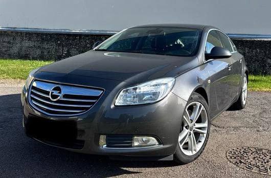 Opel Insignia Sport (2010) - Photo 1