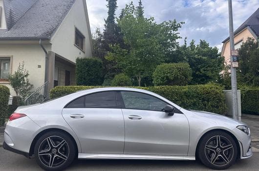 Mercedes CLA 200 AMG (2023) - Photo 1