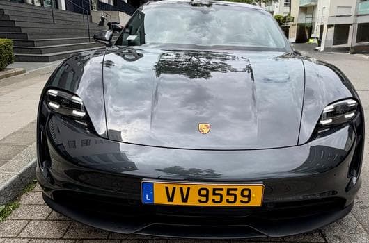 Porsche Taycan (2023) - Photo 1