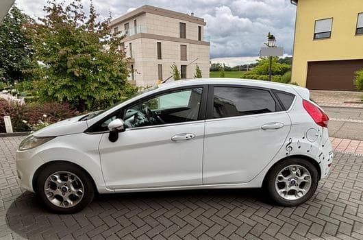 Ford Fiesta ESSENCE + LPG (2012) - Photo 11