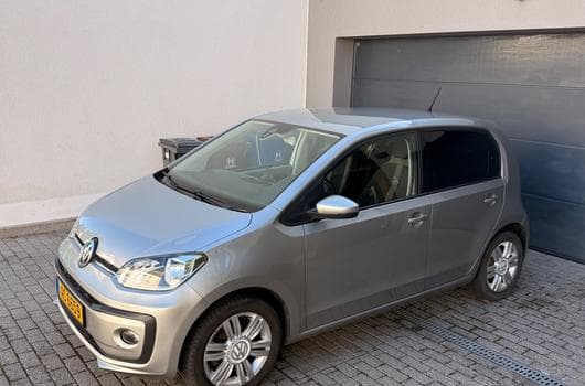 VW UP (2016) - Photo 9