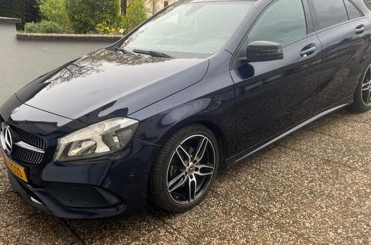 Mercedes A 180 (2018) - Foto 9