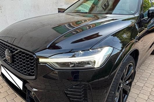 Volvo XC60 BLACK EDITION T6 AWD PULGIN HYBRID 398CH (2024) - Foto 2