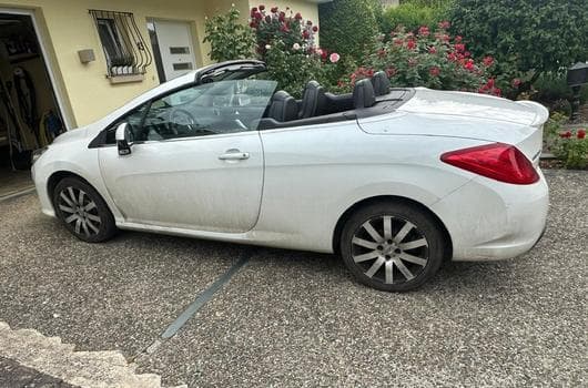 Peugeot 308 CC (2010) - Photo 2