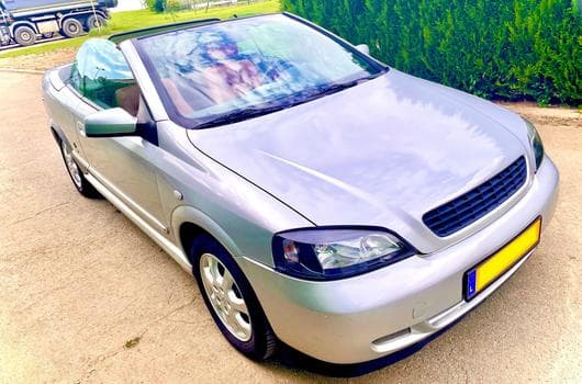 Opel Astra cabrio Bertone 1.8 16v Luxe (2001) - Photo 1