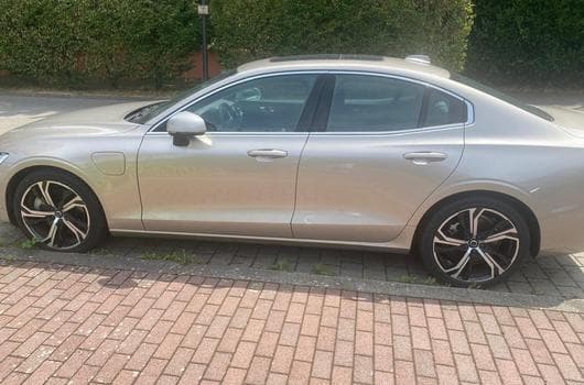 Volvo S60 ZSH1VD0? (2022) - Photo 9