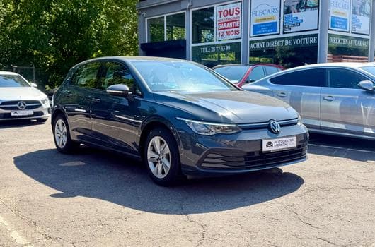 VW Golf VIII 1.0 eTSI 110 DSG7 Life NAVI/CAM/ACC (2023) - Photo 1