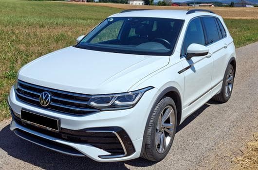 VW Tiguan R-Line (2022) - Photo 11
